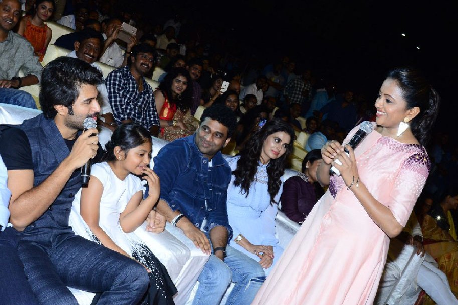 Maharshi-Movie-Pre-Release-Event